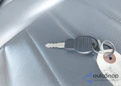 2022 Ram 1500 Classic Tradesman 4X2 8' Box из США, поврежденный, VIN 3C6JR6DG2NG300895